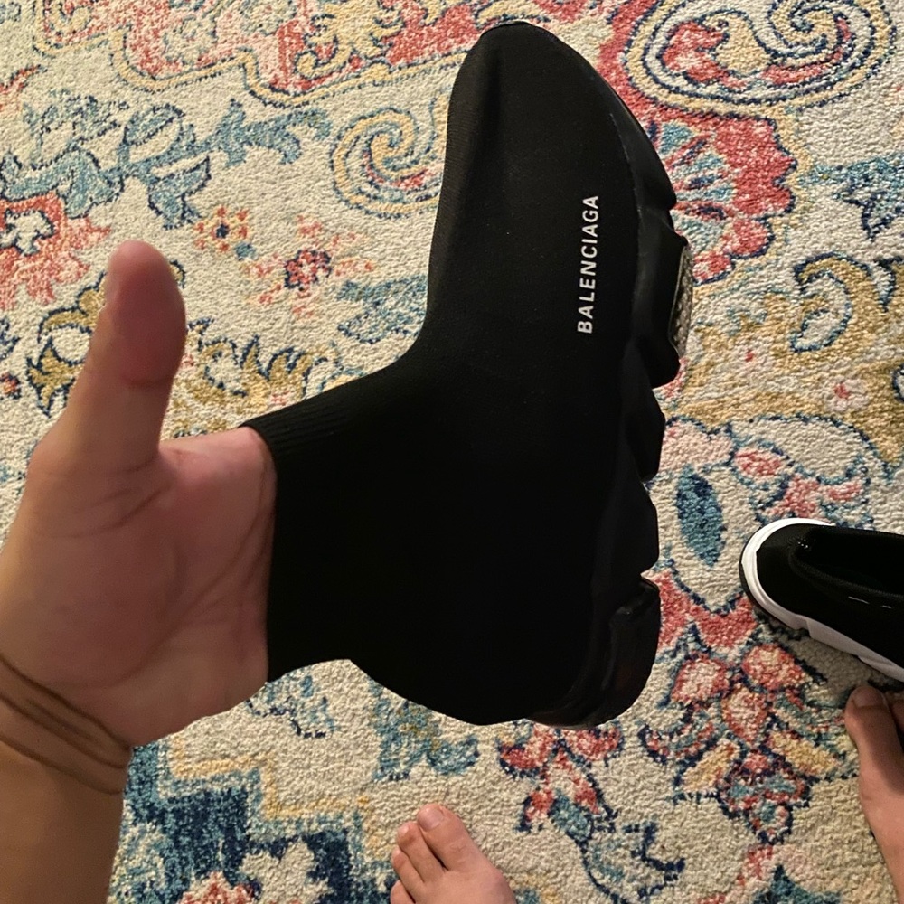 Perfect Sneakers Balenciaga , Brand new !